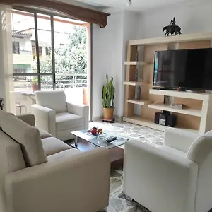 Hermoso Apartamento A 27 Min Del Poblado Medellin Apartamento